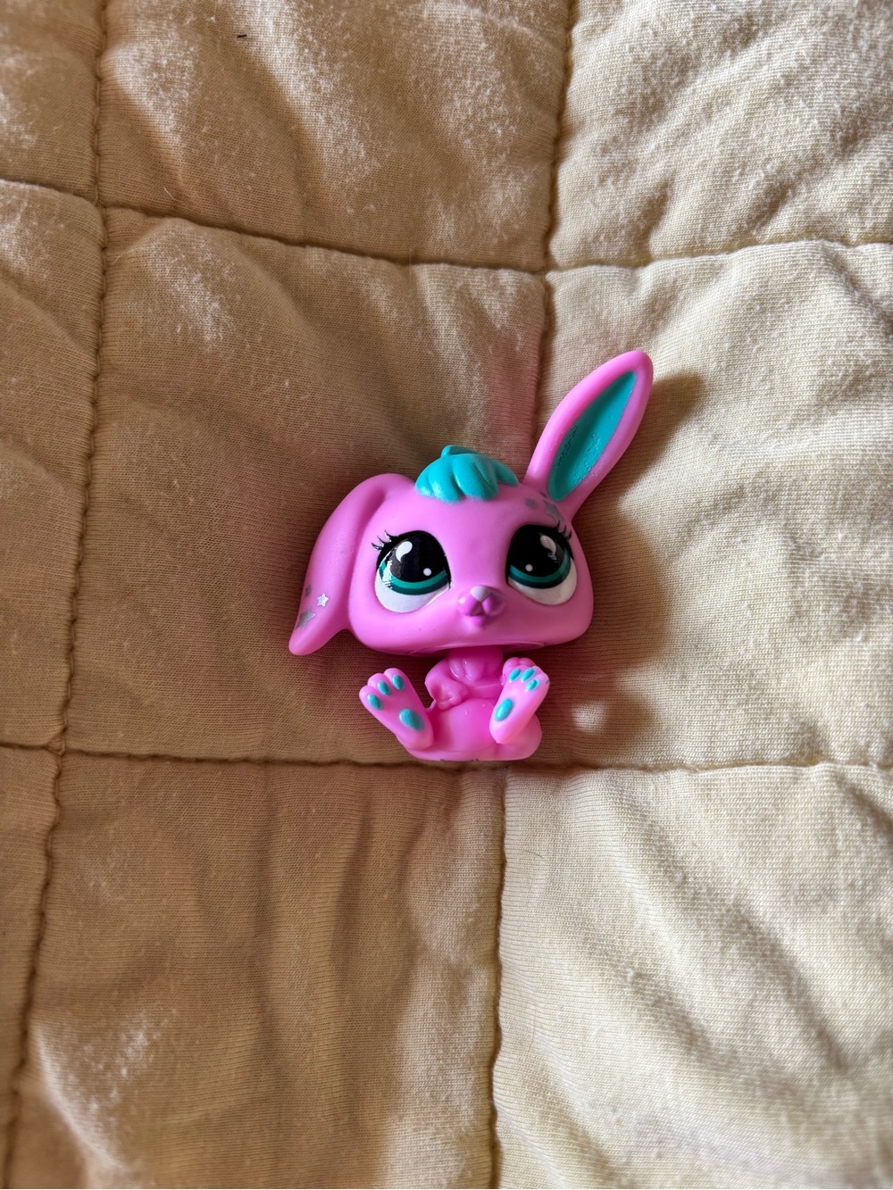 Littlest Pet Shop Pink Bunny Figure with Teal Accents